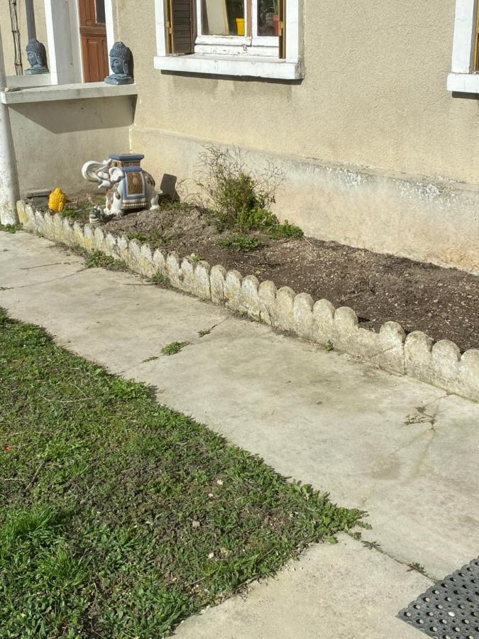 Ferienwohnung Adorable Gesthouse Avec Parking Gratuit Sur Place. Le Chene Exterior foto